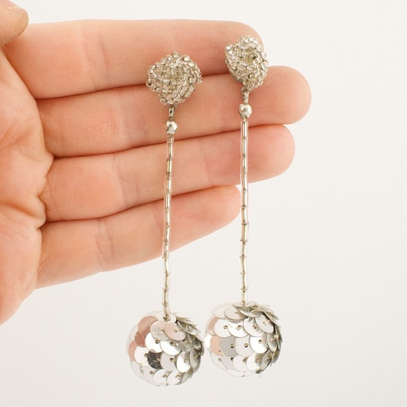 Vintage Retro Mod Long Dangle Earrings Silver Tone Sequin Ball - Picture 5 of 5